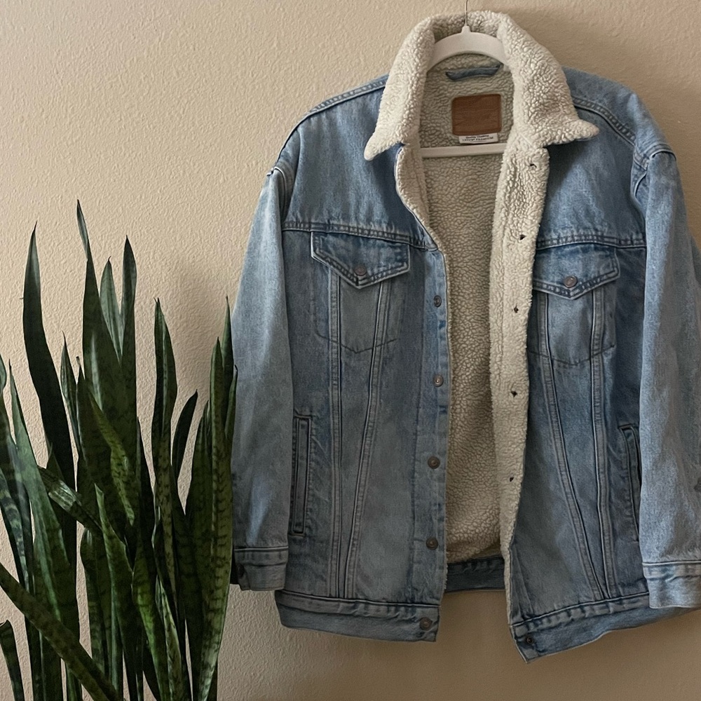 Levi’s Oversized Sherpa Trucker Jacket